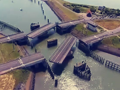 一眼以為是橋從中間斷開(kāi)，再看一眼原來(lái)是設(shè)計(jì)師用心良苦